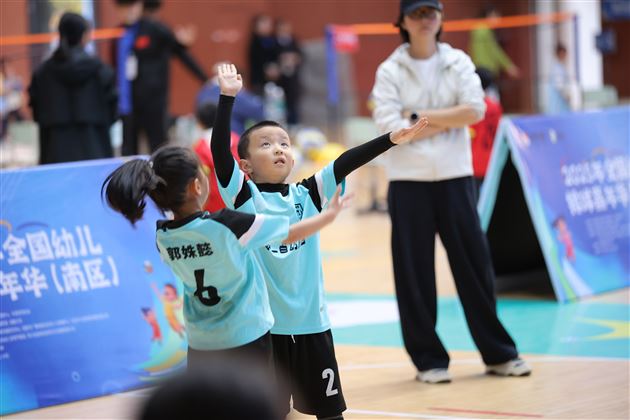 小小排球手大放异彩——棠湖仁智幼儿园在全国幼儿排球嘉年华（南区）中获佳绩 