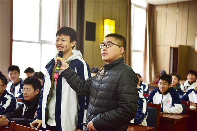 以赛促教锤炼技能 德心共育赋能成长——棠外初中开展2025年班主任技能大赛展评“主题班会课”（校内复赛）暨棠外初中“践行教育家精神，提升教师德心共育力”专题培训（第十六期）活动