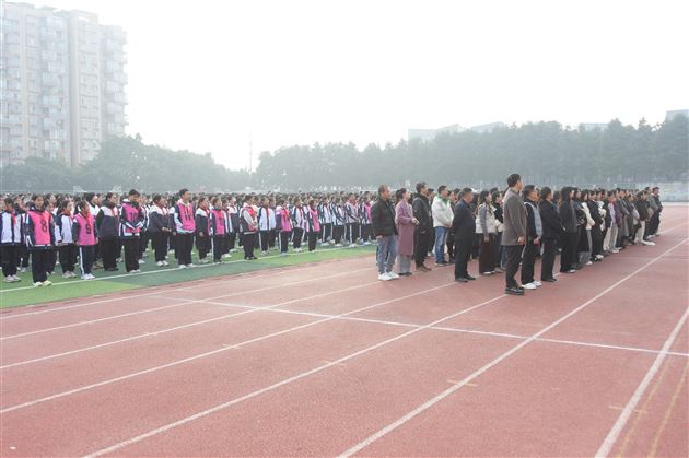 法治同行护成长 宪法精神润心田——棠外初中2025年宪法宣传周系列活动之主题升旗仪式（二）