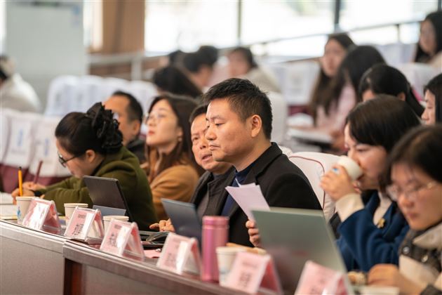 名师引领促均衡 书香致远润乡土——刘勇名师工作室赴郫都区开展送教研讨活动