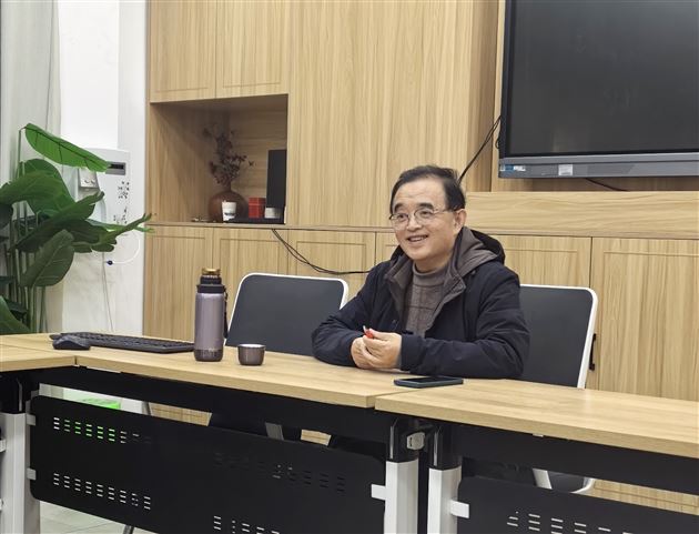 学员汇报亮课题思路 导师指导解撰写难题——棠外附小刘旭名师工作室专题授课赋能成长 