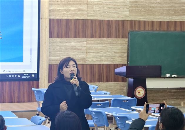 棠外成功举办成都市中学“生涯教育课程设计与实施”研讨活动