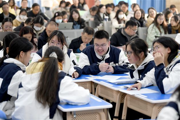 棠外成功举办成都市中学“生涯教育课程设计与实施”研讨活动 