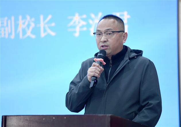 棠外成功举办成都市中学“生涯教育课程设计与实施”研讨活动 