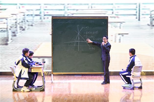 棠外初中成功举办第十二届校园艺术节比赛