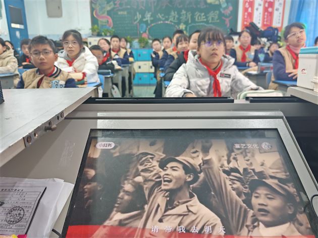 棠外附小开展纪念“一二九” 与国家公祭日双主题队会活动 