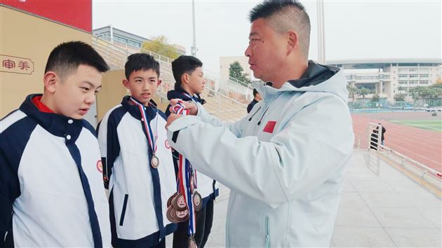 2025-2026学年棠外校园足球嘉年华初一、高一班级联赛圆满落幕