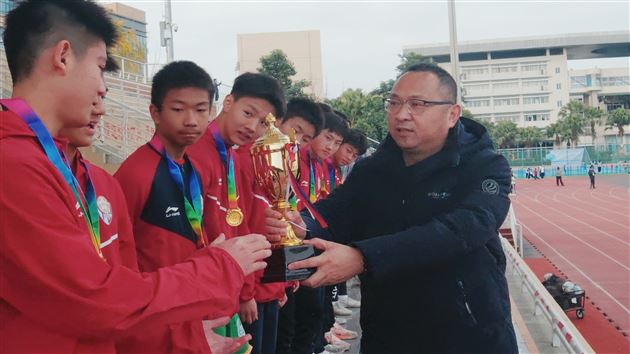 棠外足球再夺双流区校园足球联赛超级组小初高冠军 