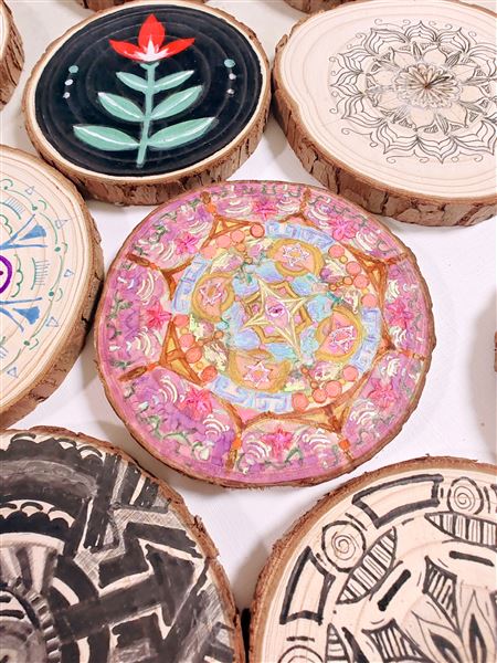 棠外初2023年级原木片彩绘主题活动 