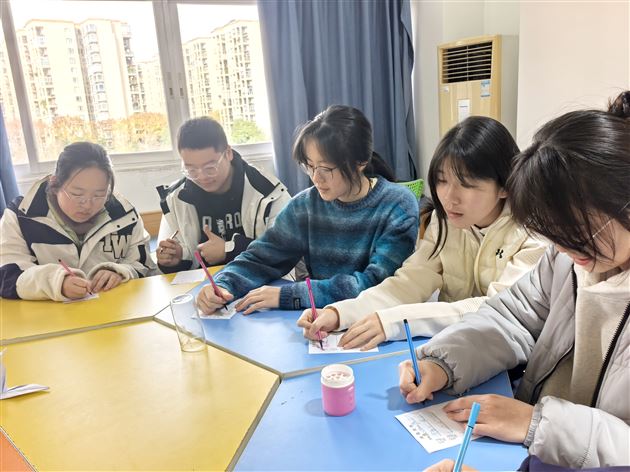 棠外高中举行“生涯颁奖典礼” 