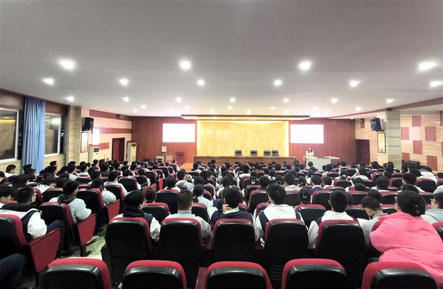 棠外高中开展高2025级生涯规划（选课指导）讲座