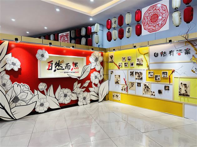 “自然而然·美润成长”棠外第十二届校园艺术节书法、绘画、摄影作品展精彩启幕