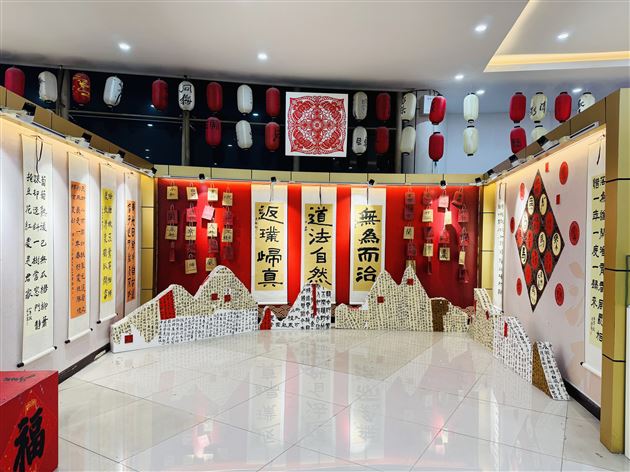 “自然而然·美润成长”棠外第十二届校园艺术节书法、绘画、摄影作品展精彩启幕