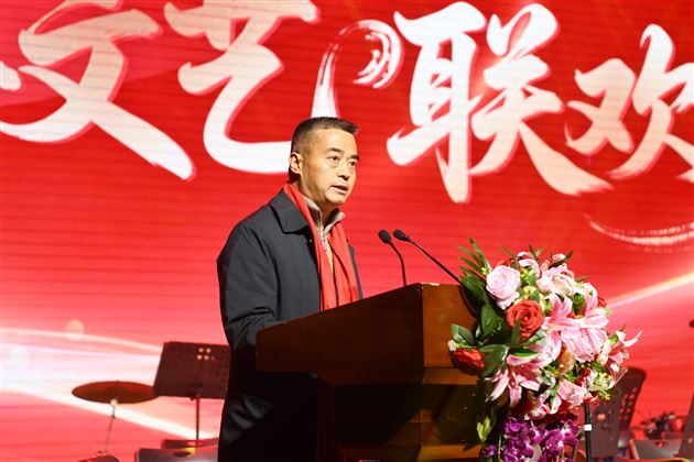 棠外举行2025年校园艺术节展演暨2026年新年文艺联欢晚会