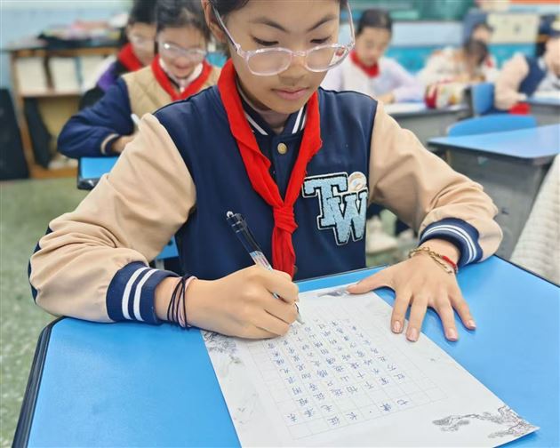 棠外附小圆满举行第二十三届“阳光杯”书法比赛