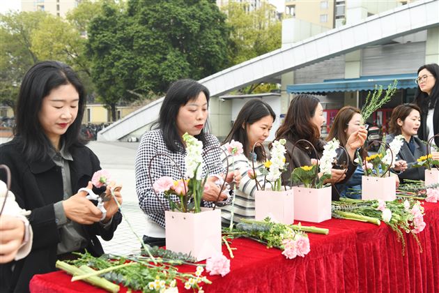 热爱点亮希望 笃行闪耀光芒——棠外隆重庆祝第116个“三八”国际劳动妇女节