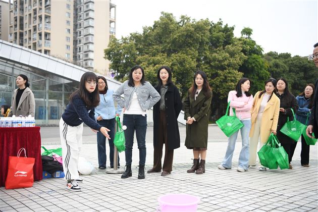 热爱点亮希望 笃行闪耀光芒——棠外隆重庆祝第116个“三八”国际劳动妇女节