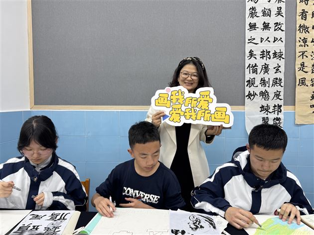 棠外初中成功举办海报设计大赛