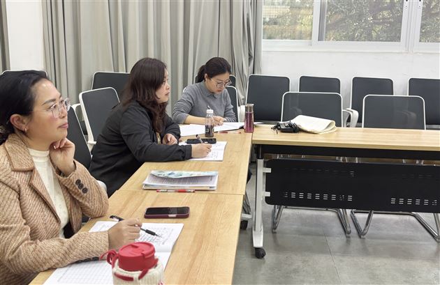 棠外附小班主任杨梅工作室举行班主任工作经验分享活动