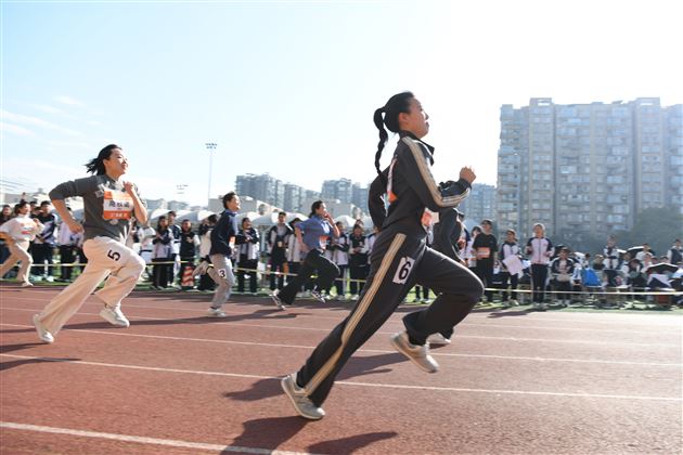 棠外高中“多威杯”第二十二届师生田径运动会圆满举行