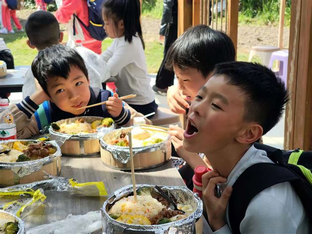 棠外附小二年级开展春季研学活动