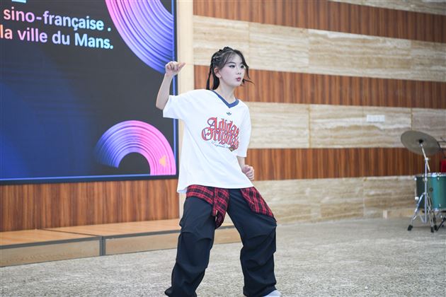 中法少年友谊交流活动在成都棠湖外国语学校圆满举行