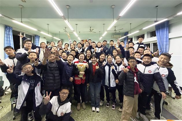 棠外初中2026年“家长进课堂”系列活动之职业敬畏与生命守护（一）