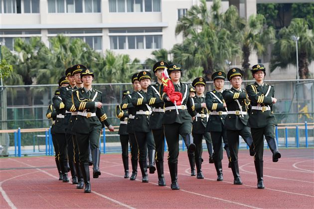 壮观天地，与立苍穹 —— 记棠外高 2026 届高三成人典礼