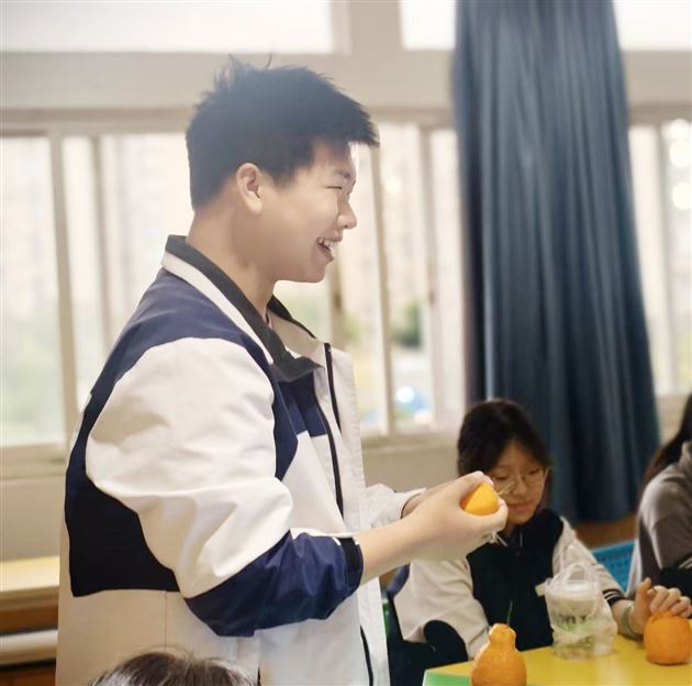 “橙”心守护 共情有方——棠外高中开展高2024级心理委员培训活动