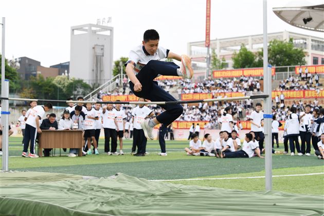 棠外初中“多威杯”第二十二届春季田径运动会顺利举行