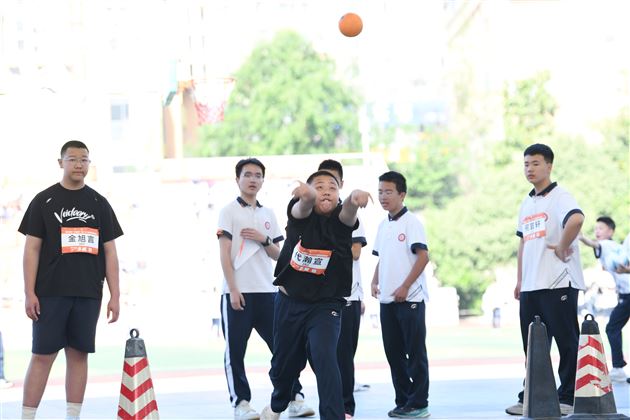 棠外初中“多威杯”第二十二届春季田径运动会顺利举行 