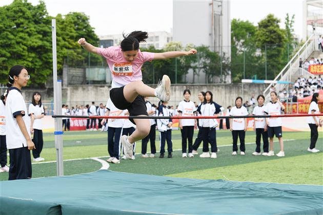 棠外初中“多威杯”第二十二届春季田径运动会顺利举行 