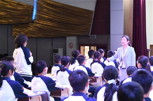 棠外成功承办成都市初中语文教研活动