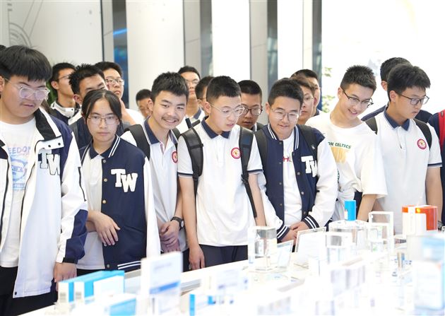 棠外高中开展2026年“五四”青年节特别主题团日活动 