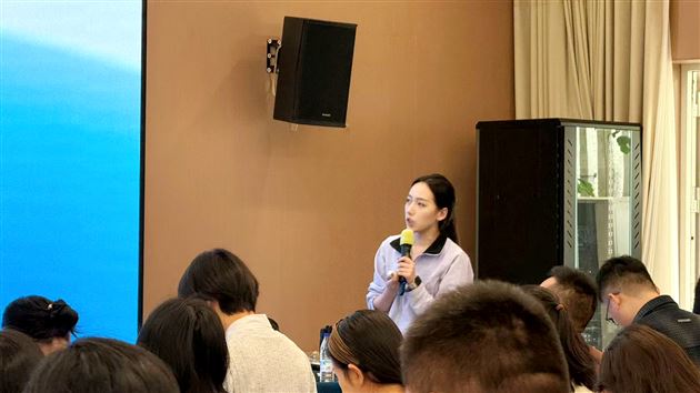 棠外李书凌老师为成都市初中语文骨干教师作专题讲座