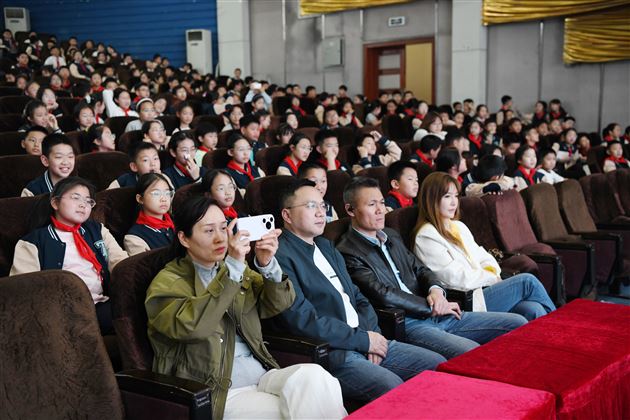 棠外附小五年级成功开展心肺复苏急救科普活动