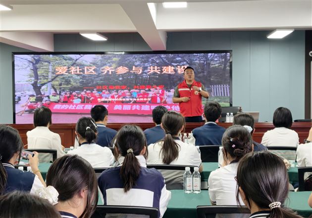 棠外高2025级学子在实践中读懂基层治理