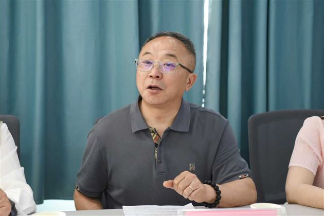 棠外多语种备课组举行教学研讨活动