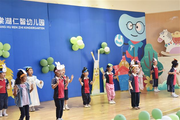 棠湖仁智幼儿园中班组主题探究课程活动开放日 (11).JPG