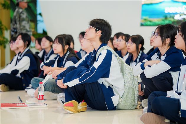 五四燃青春理想 生命筑强国初心——棠外2026年“五·四”青年节特别主题团日活动圆满举行