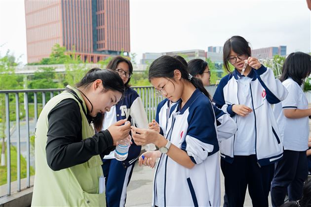 五四燃青春理想 生命筑强国初心——棠外2026年“五·四”青年节特别主题团日活动圆满举行