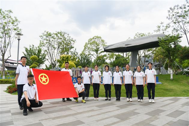 棠外高中党总支各支部开展支部书记讲团课活动