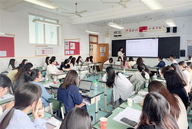 棠外高中多语种教师亮相川渝多语种发展共同体联合教研活动