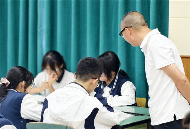 棠外成功承办成都市高中生物学菜单培训