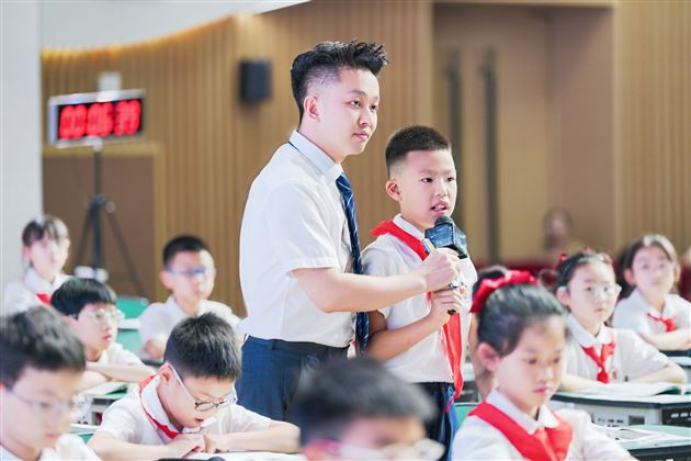 棠外教师朱志锋获成都市小学语文优质课竞赛一等奖