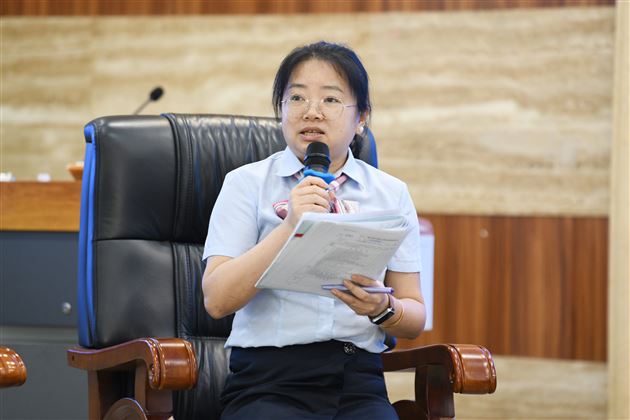 6.崔瑛老师发言