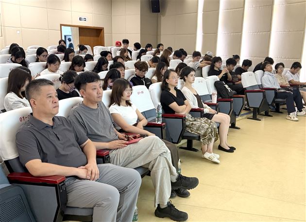 棠外美术教师代伟鹤受聘成都艺术职业大学学术委员会委员
