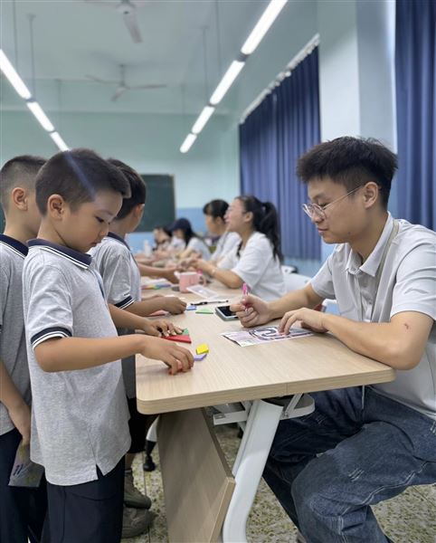 夏日萌娃“趣”闯关  童心满载赴成长