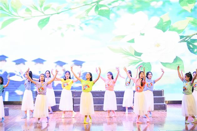 棠外附小隆重举行2026届毕业典礼