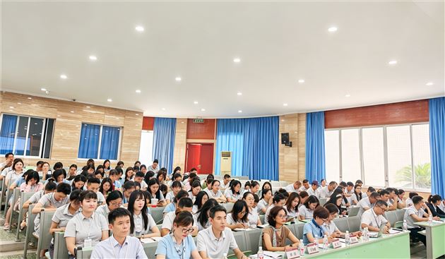 棠外附小隆重举行2025-2026学年度学术年会